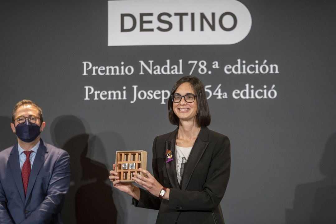 La periodista Inés Martín Rodrigo gana el Premio Nadal con &#039;Las formas del querer&#039;.