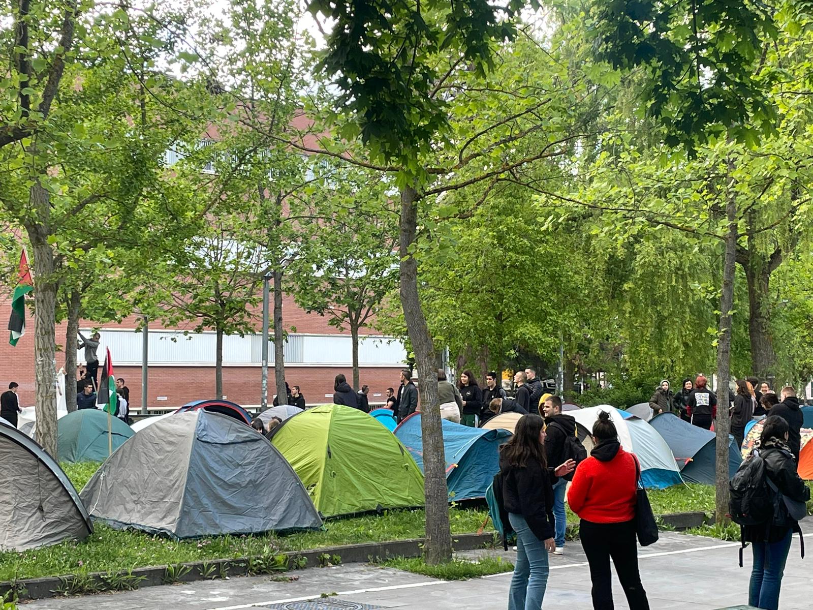 Acampada de &#039;Students for Gaza&#039; en Vitoria