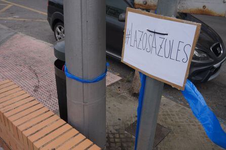 Los lazos han aparecidos con carteles