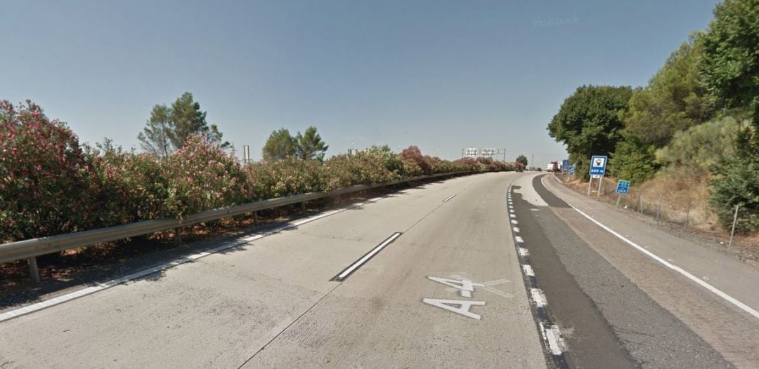 Kilómetro 269 de la A4 en sentido Sevilla, lugar en el que se ha producido el socavón.