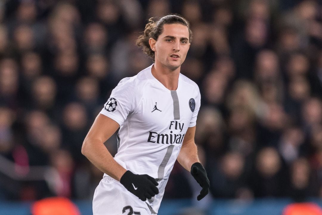 Adrien Rabiot durante un partido de Champions con el PSG