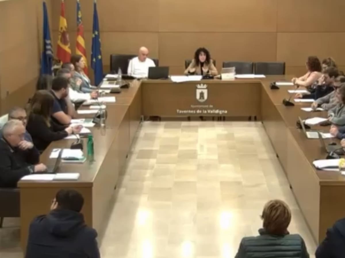 La edil del PP de Tavernes Eva Palomares llama "ravalera" a la alcaldesa Lara Romero
