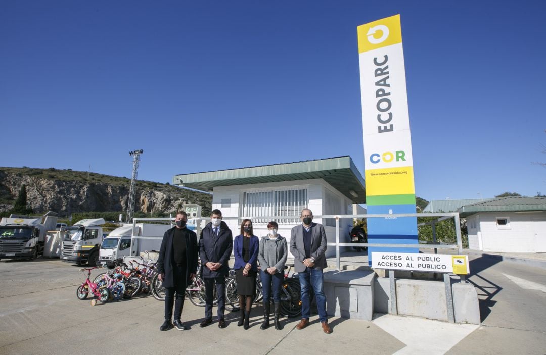 Presentación del proyecto para recuperar bicicletas en el Ecoparc de Gandia 