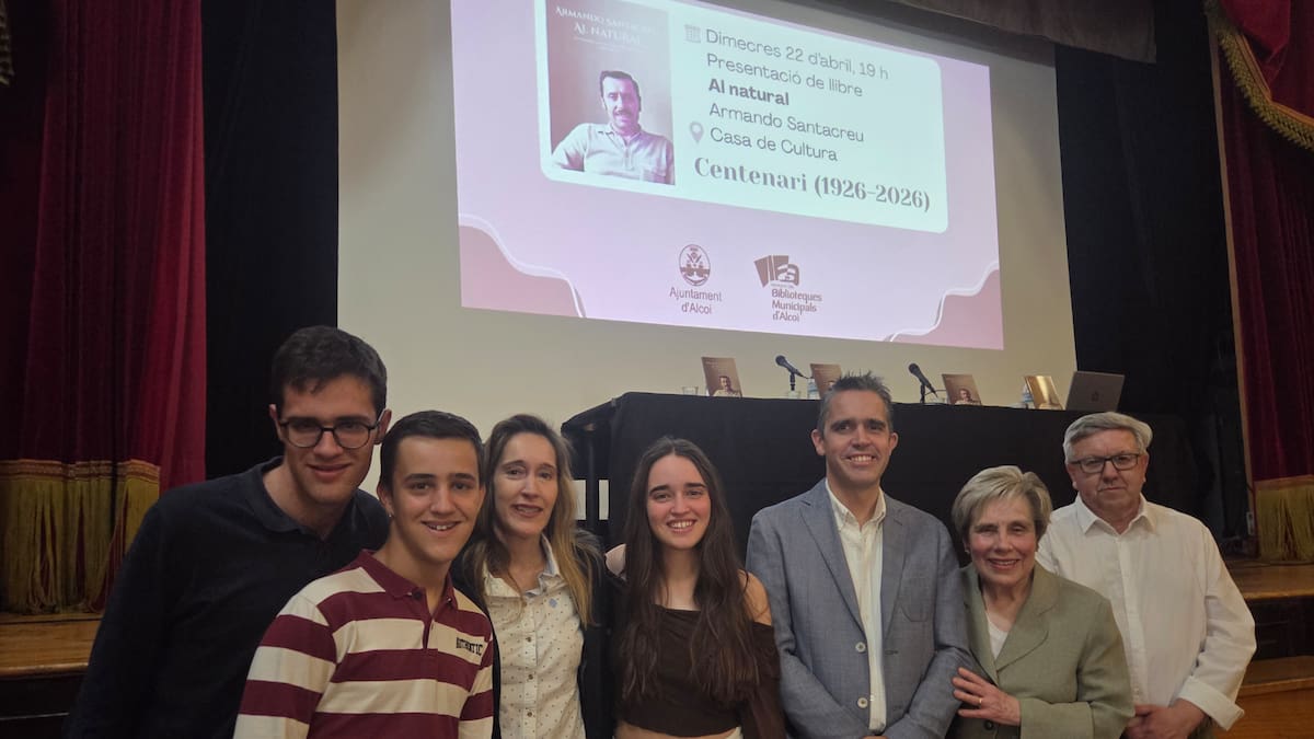 Amb motiu del dia del llibre les llibreries faran descomptes i regalaran el llibre 'Armando Santacreu. Al natural'