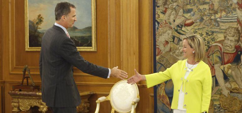 El Rey recibe en La Zarzuela a Ana Oramas, portavoz de Coalición Canaria, en el inicio de la ronda de contactos