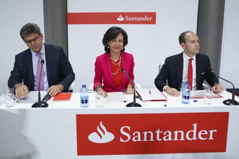 Ana Patricia Botín anuncia la compra de Banco Popular por un euro