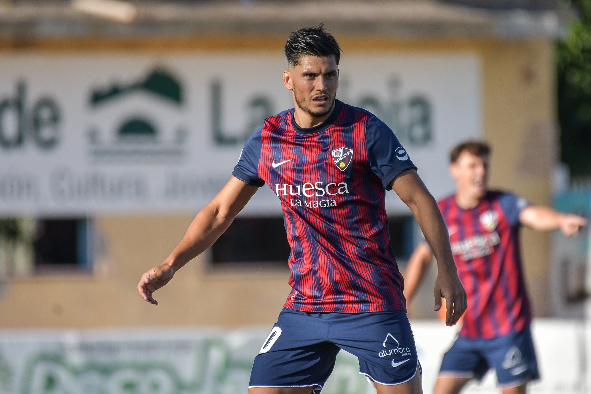 Cristian Salvador se lesionó en un hombro en el primer tiempo del partido con el Calahorra