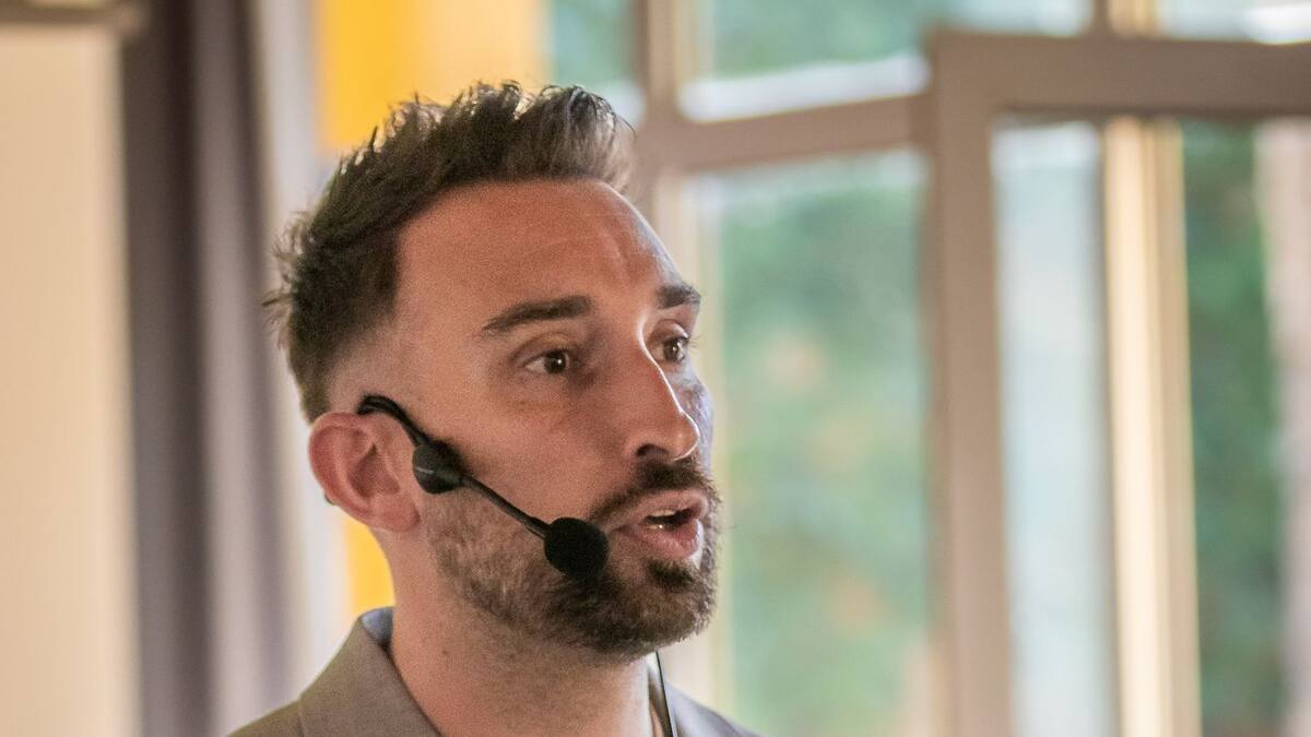 En A Vivir CV hablamos con el docente Guillermo Buedo, todo un referente en metodologías activas, gamificación y aprendizaje basado en el juego