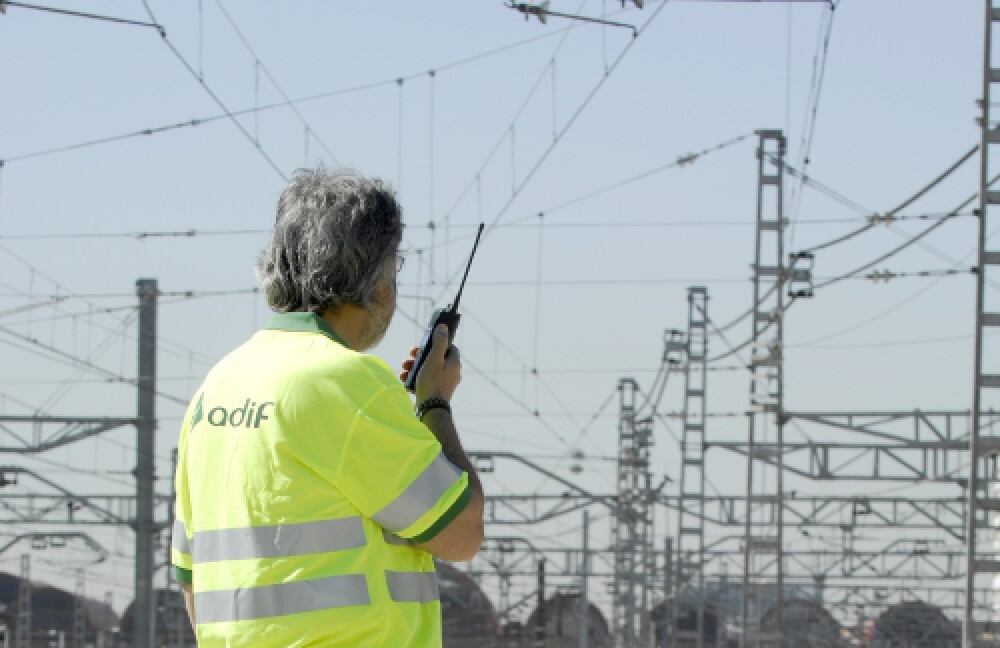 Adif y Adif AV publican una convocatoria de empleo público con 1.048 plazas para seguir acometiendo su plan de relevo generacional