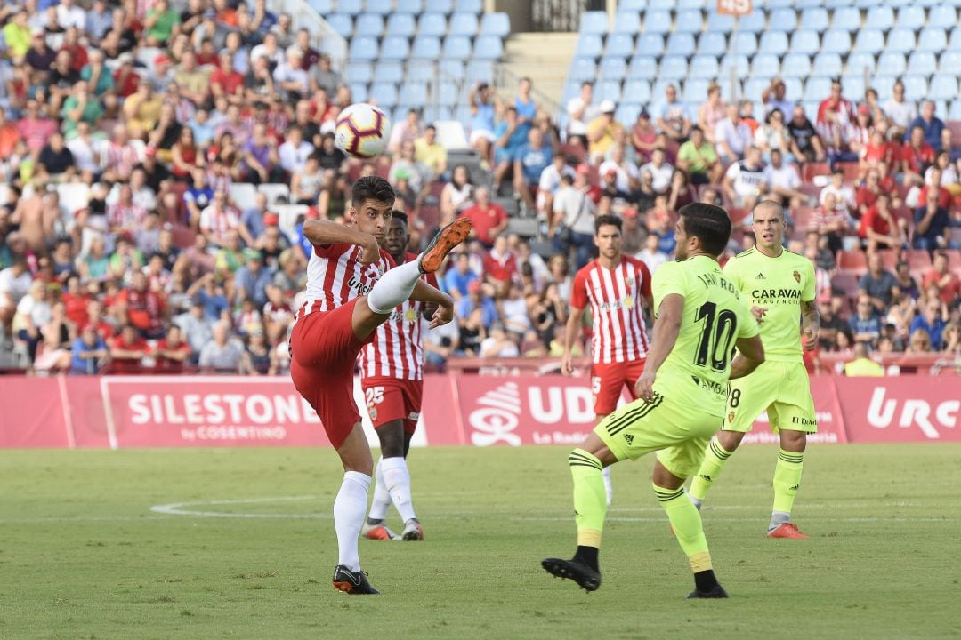 César de la Hoz en el partido ante el Real Zaragoza.