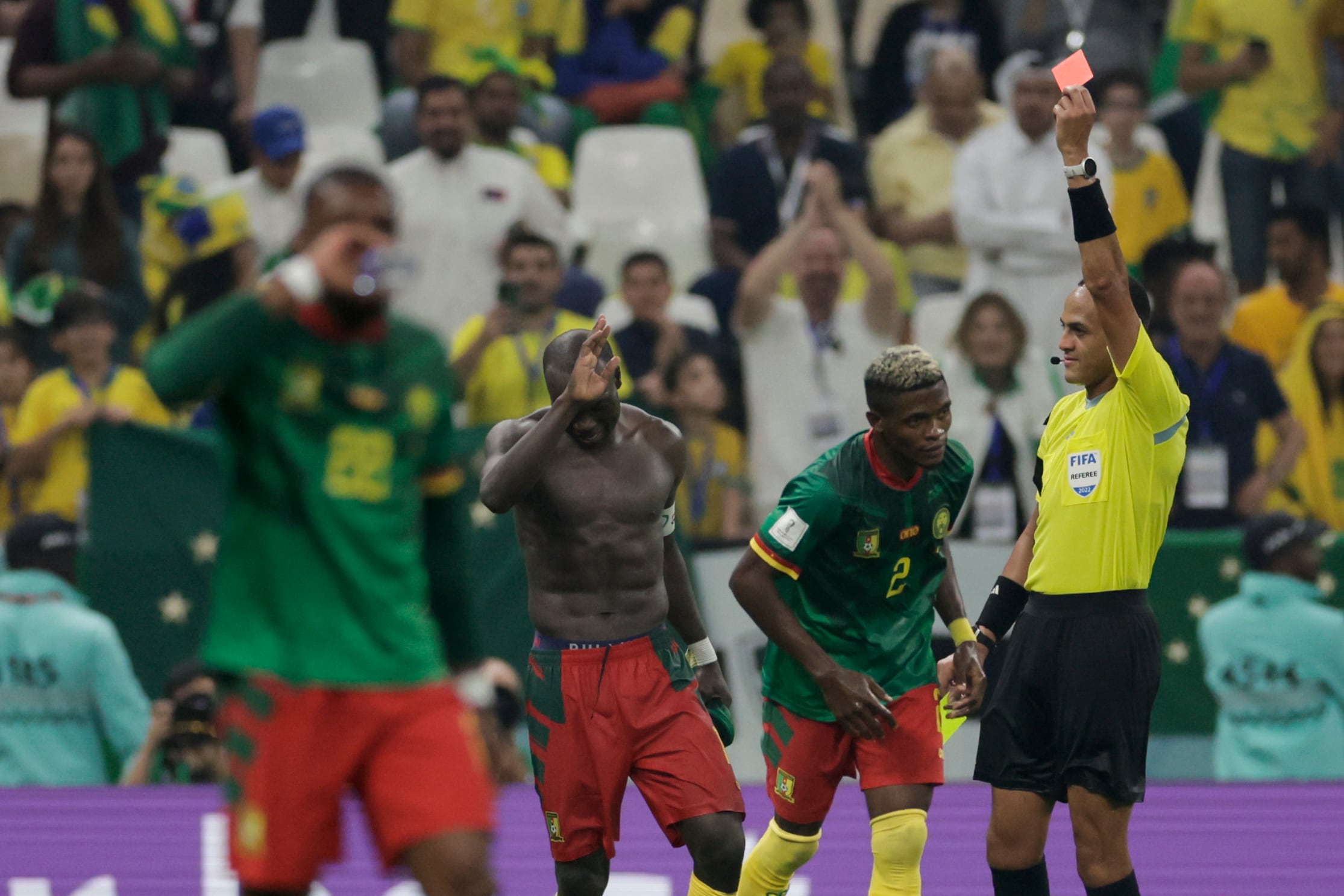 Vincent Aboubakar en el momento de su expulsión