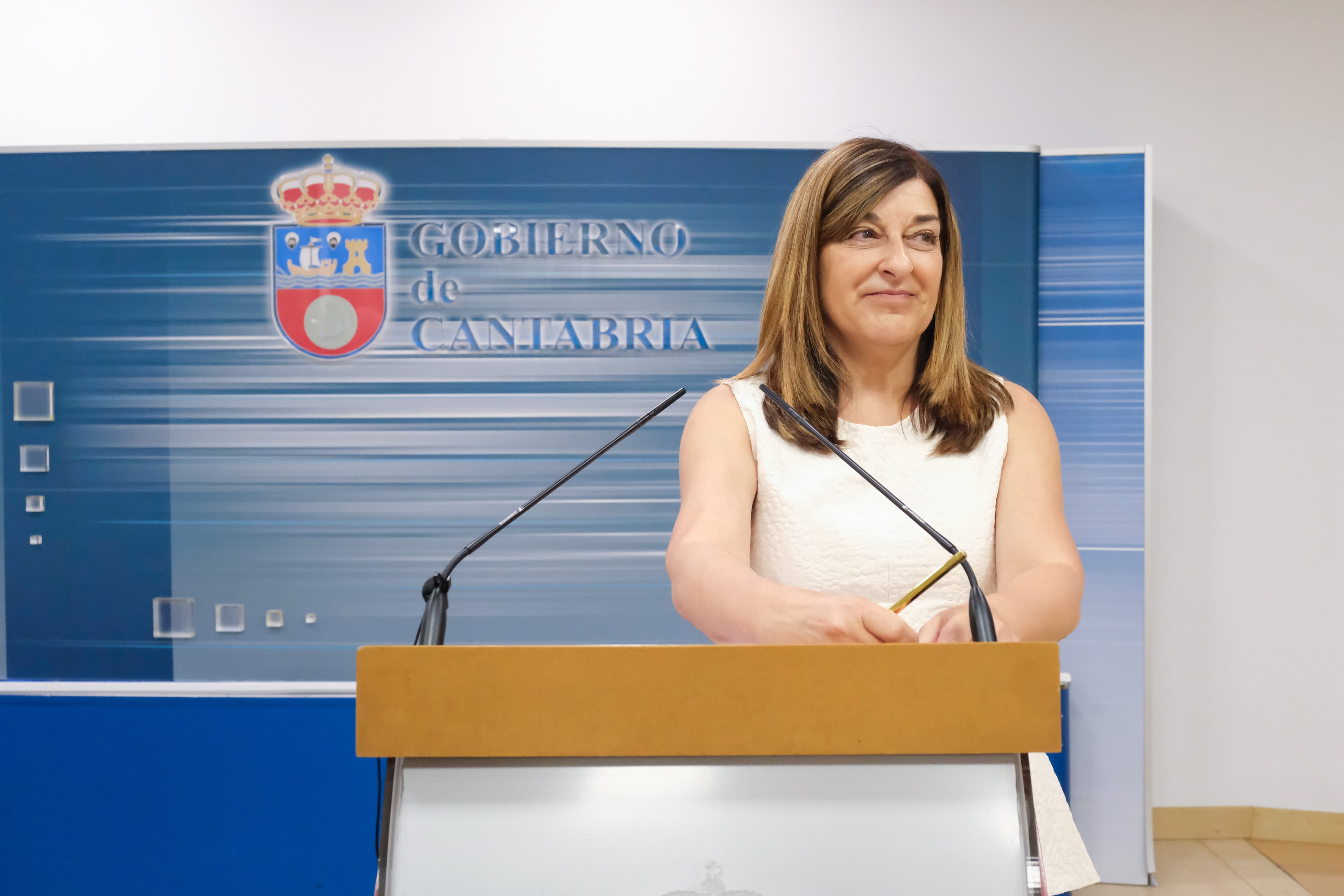 11:00 horas. Sala de Prensa del Gobierno de Cantabria. La presidenta de Cantabria, María José Sáenz de Buruaga, informa, en rueda de prensa, de la composición del Gobierno. 7 de julio de 2023 © Raúl Lucio