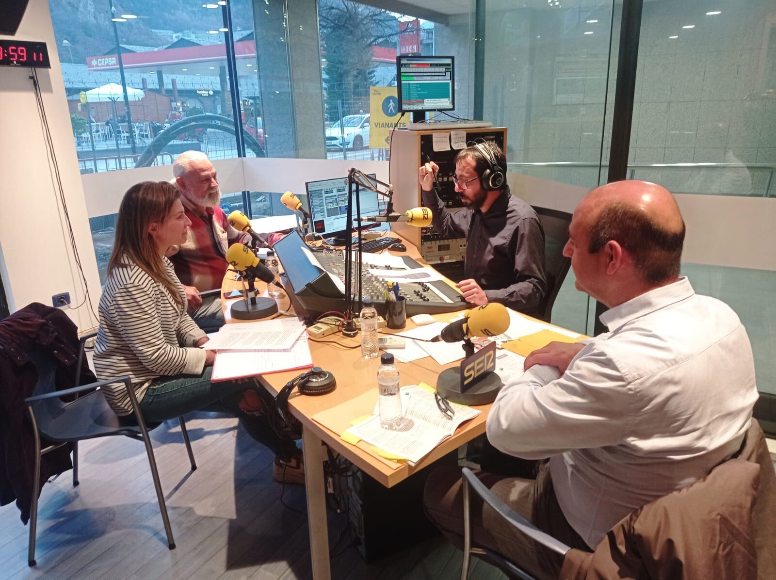 Michel Moliné, David Montané i Rebeca Roger durant el debat territorial de la Massana a El Balcó.