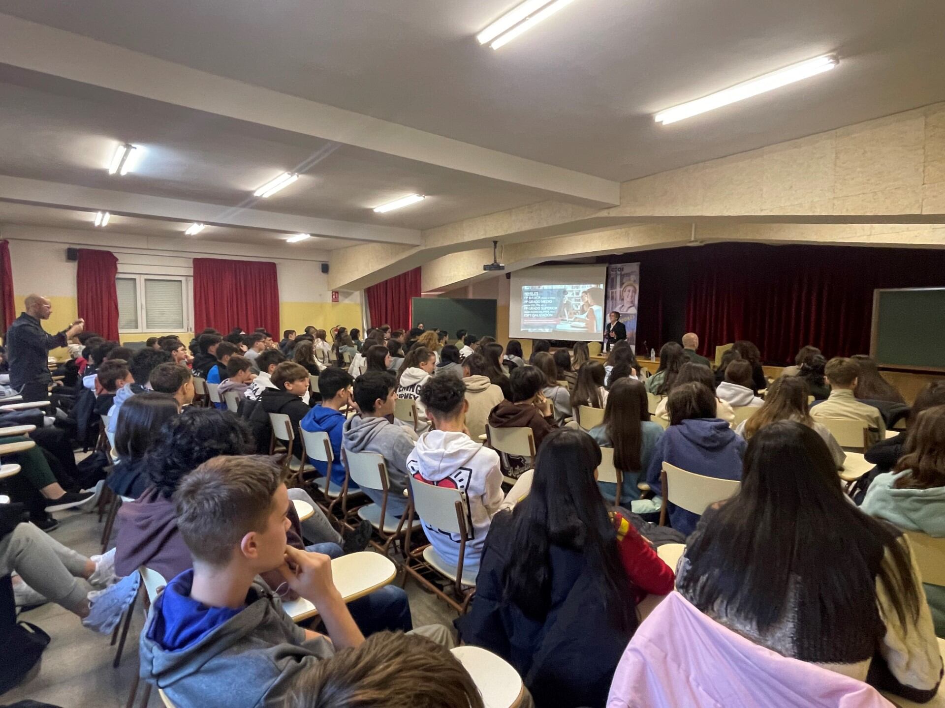 Presentación del programa en el IES Vasco de la Zarza