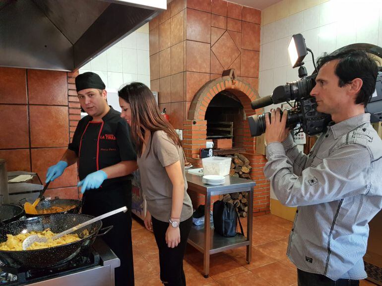 Restaurante la Tinaja y Mario Perez en el programa de RTVE España directo