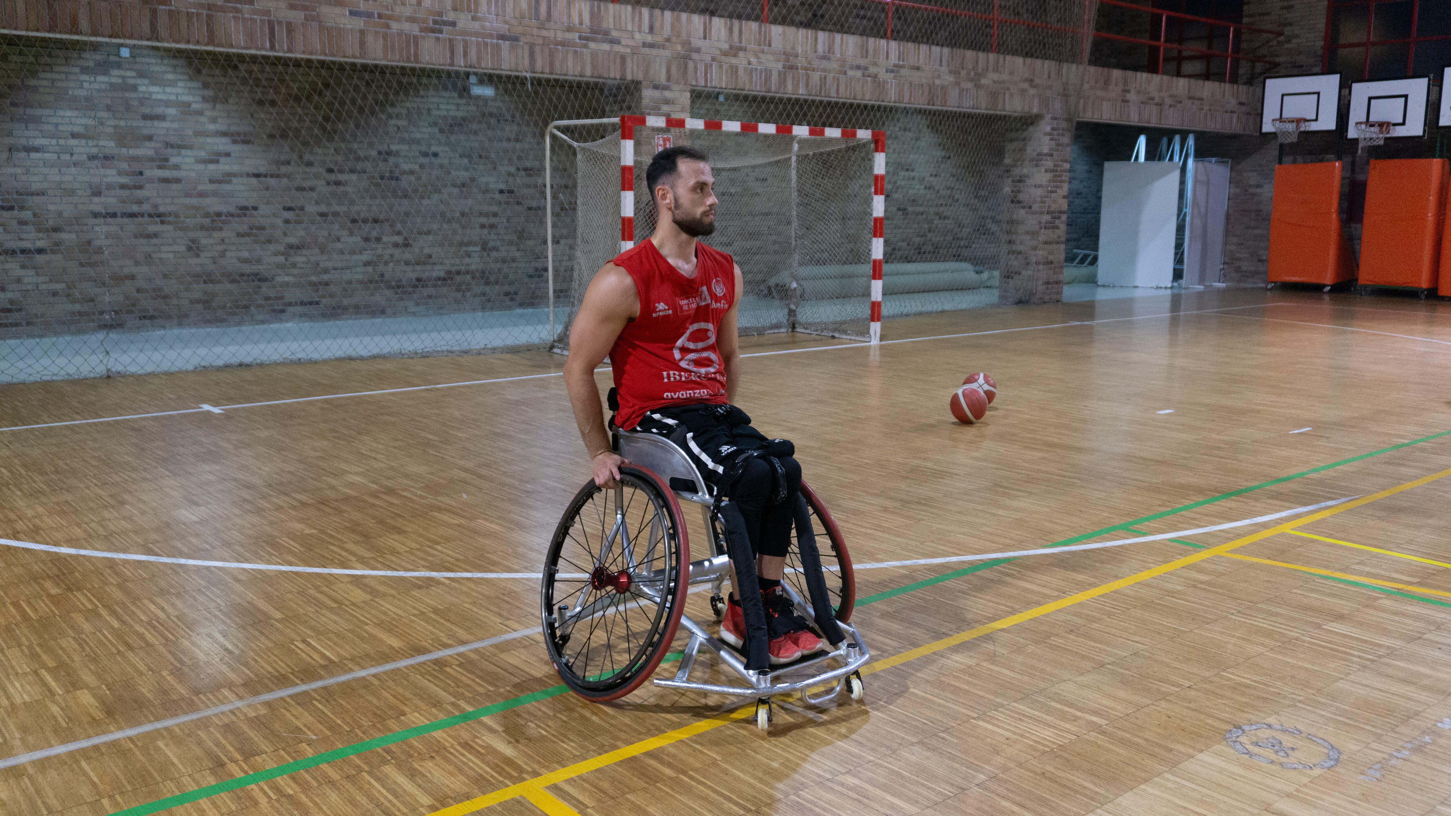 Lewis Edwards durante un entrenamiento en el Berbés