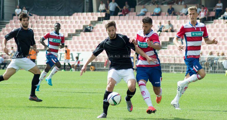 Valioso punto de los emeritenses que se mantienen en lo alto de la tabla.