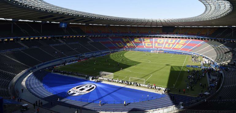 General view prior the UEFA Champions League Final football match between Juventus and FC Barcelona at the Olympic Stadium in Berlin on June 5, 2015  AFP PHOTO / ODD ANDERSEN