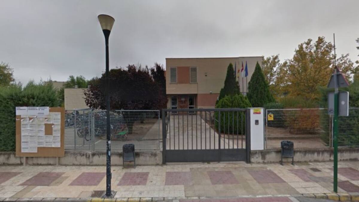 Criticar a una profesora en redes, parte de la libertad de expresión