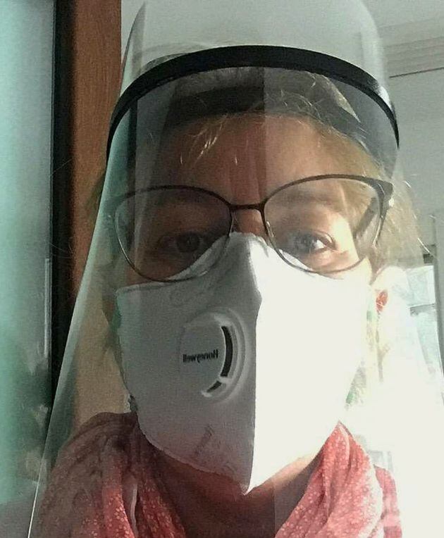 Pura Quintero en su farmacia de Zuheros