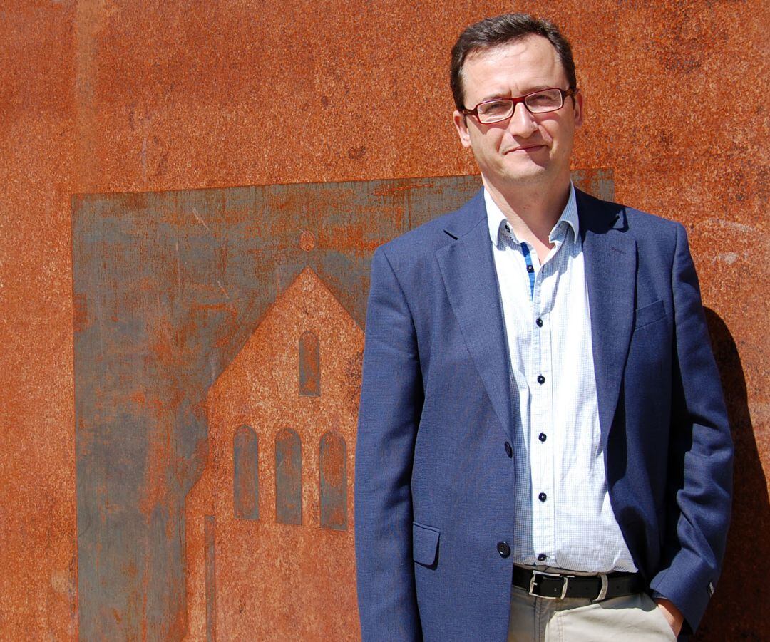 Gumersindo Bueno, de la Fundación Santa María la Real, presente en el foro de Bolivia