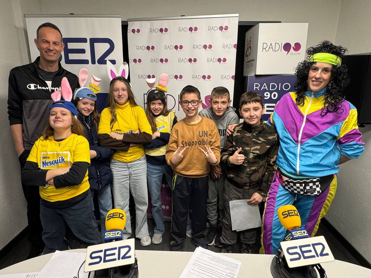Los alumnos de 6ºA del Colegio San Gil Abad llenan de carnaval los micrófonos de ‘Hoy por Hoy La Manchuela’