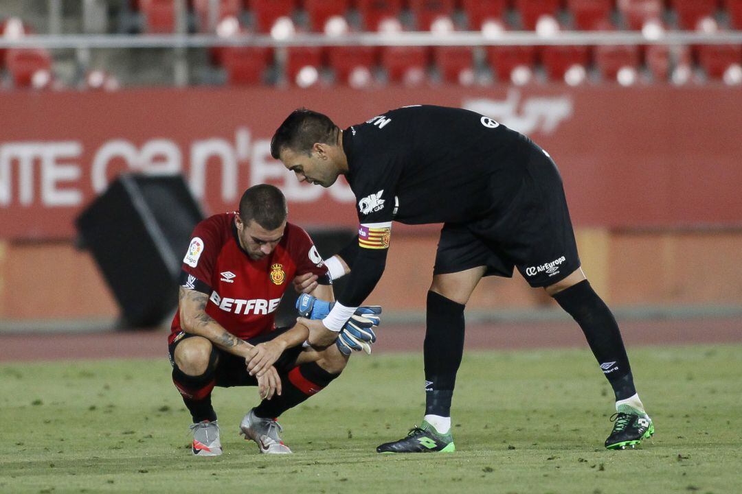 Jugadores del Mallorca tras la derrota 