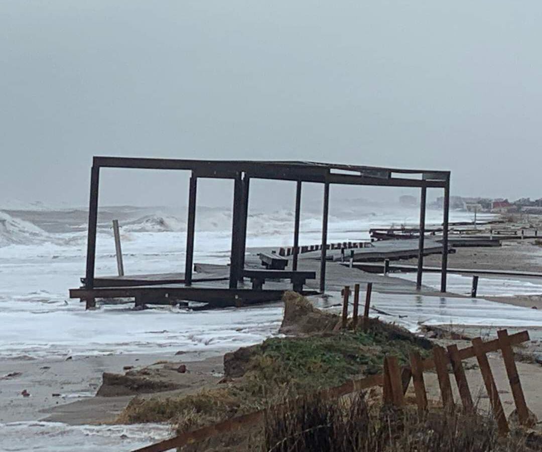 Destrozos en el litoral de Almenara por la borrasca Gloria