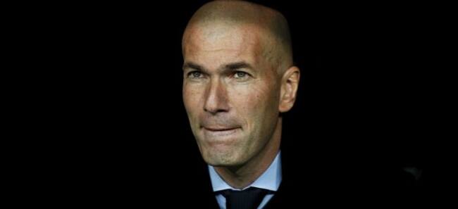 Zidane, en el banquillo