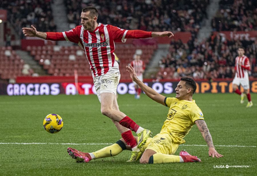 Esta jugada cambió el partido en El Molinón.