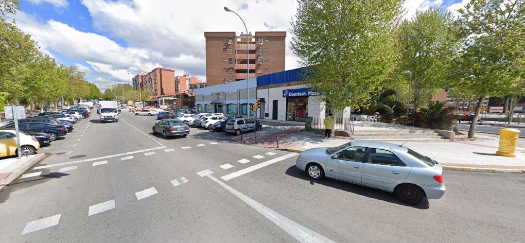 Tráfico en la calle Islas Británicas de Fuenlabrada