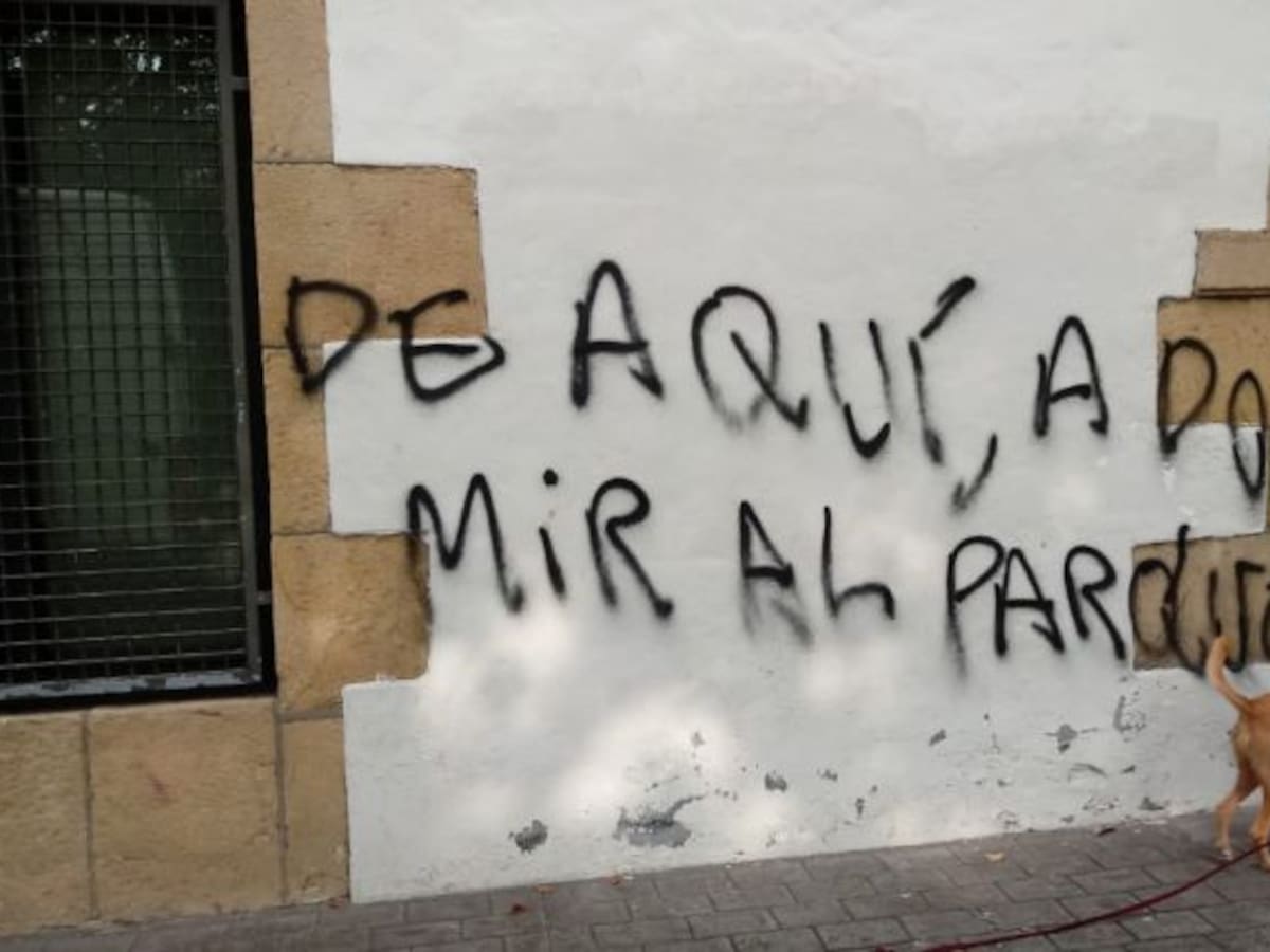Aparecen pintadas racistas en el centro que acogerá a inmigrantes en Irun