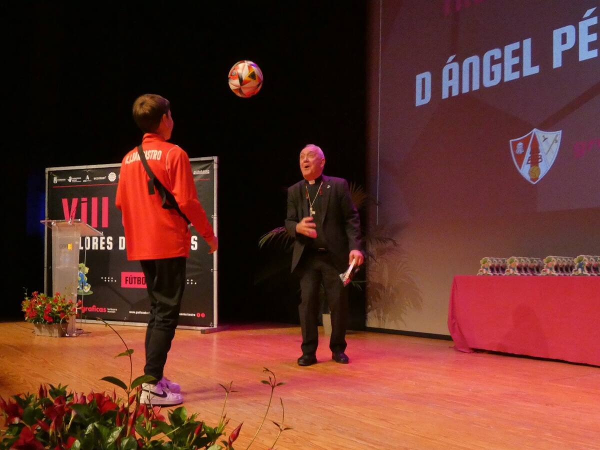Gráficas Barbastro-Monzón celebra una brillante Gala Premios Valores Deportivos Fútbol-Base