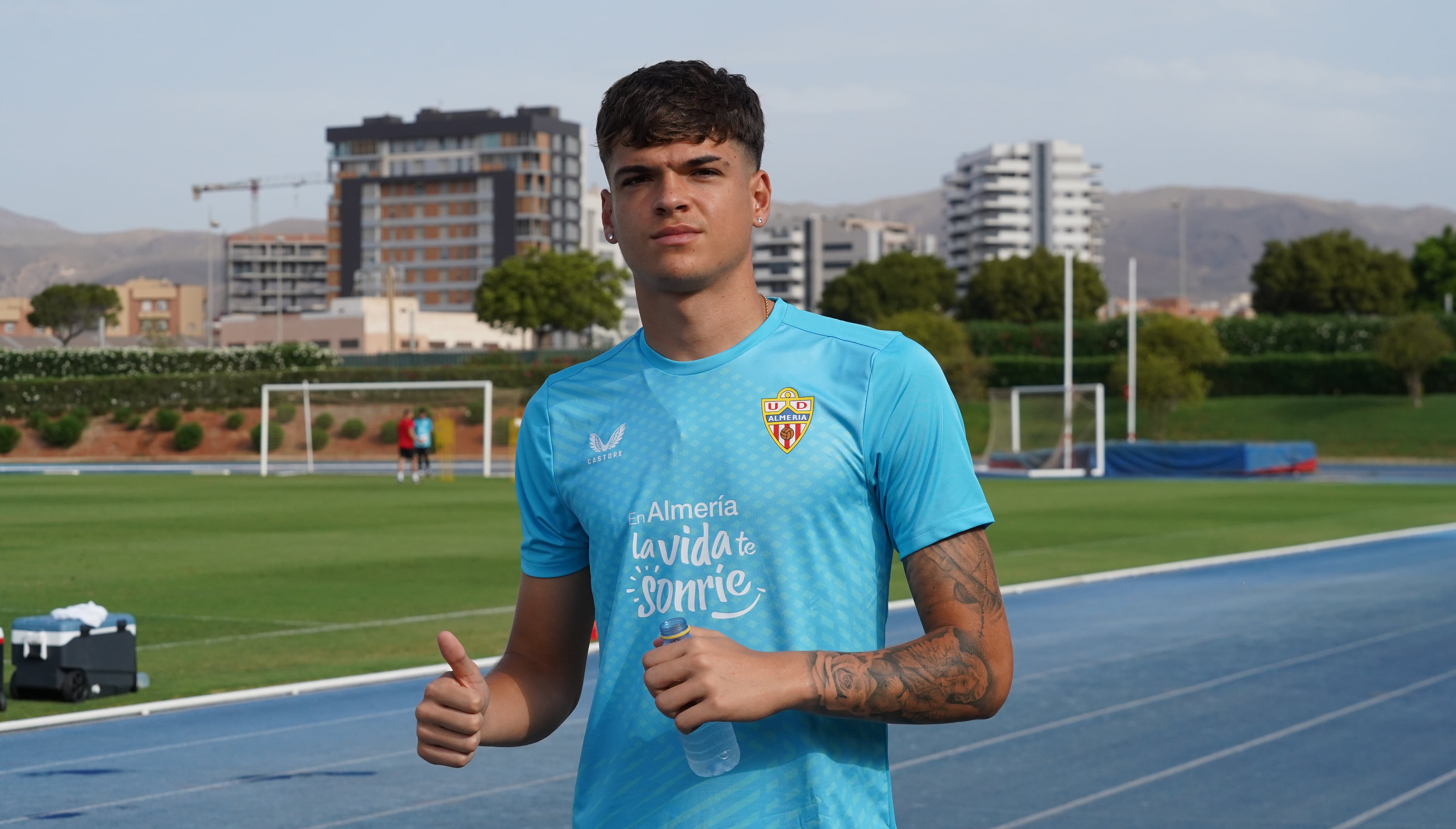 Bruno Iribarne este domingo viendo el entrenamiento del equipo rojiblanco.