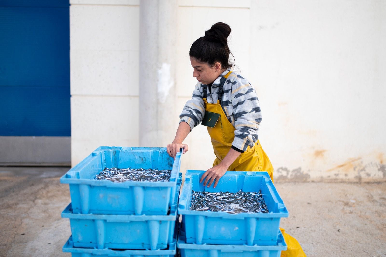Alba Aguilera, la pescadora más joven de Cataluña.