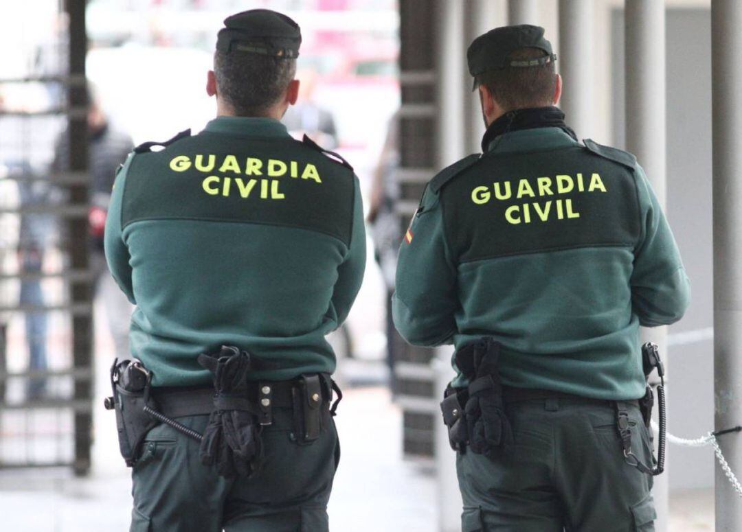 Agentes de la Guardia Civil