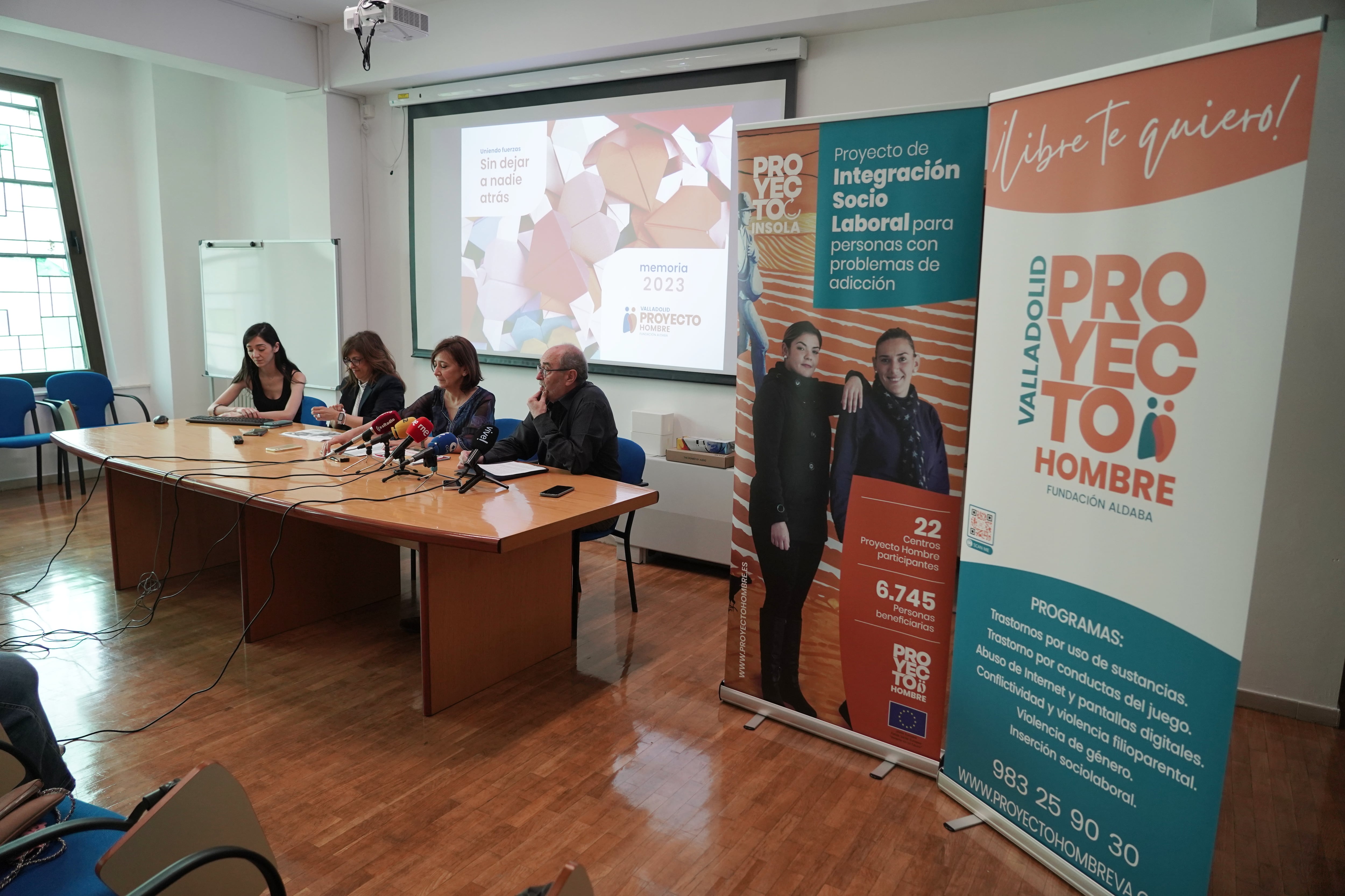 El presidente de la Fundaci�n Aldaba-Proyecto Hombre de Valladolid, Luis Antonio Mart�nez; la directora general de la fundaci�n, Mar�a Paz de la Puente, y la subdirectora de Programas, Ana Mac�as, presentan los datos de la Memoria 2023 de la Fundaci�n Aldaba-Proyecto Hombre Valladolid.