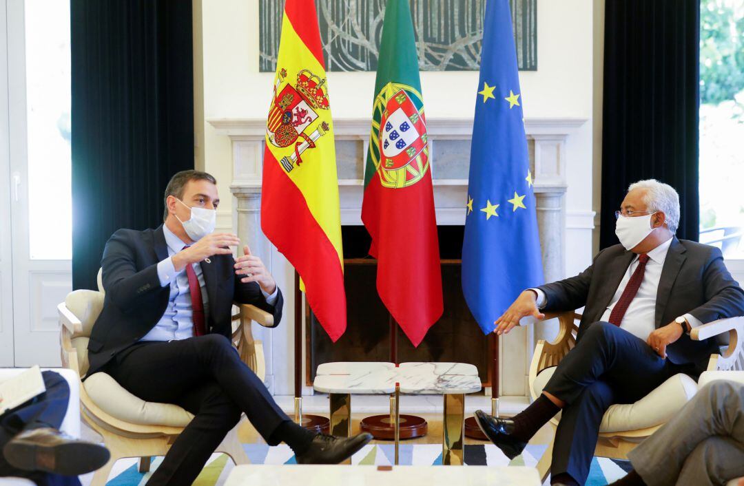 Pedro Sánchez y Antonio Costa, en el Palacio Sao Bento Palace, en Lisboa.
