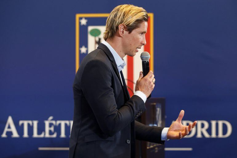 Fernando Torres, durante la presentación del libro de viñetas que habla sobre los mejores momentos del jugador español: &#039;Fernado Torres, &#039;&#039;El Niño&#039;&#039;, mis mejortes momentos viñeta a viñeta&#039;.