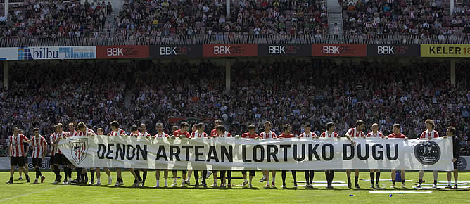El equipo de Caparrós celebró su último entrenamiento en tierras vascas antes de la final de Copa del miércoles