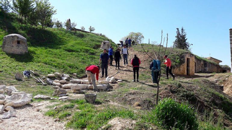 El entorno de las bodegas tradicionales de Sotillo, mayoritariamente ubicadas en la Cuesta de San Jorge, han sido objeto de trabajos voluntarios de adecentamiento por parte de los vecinos