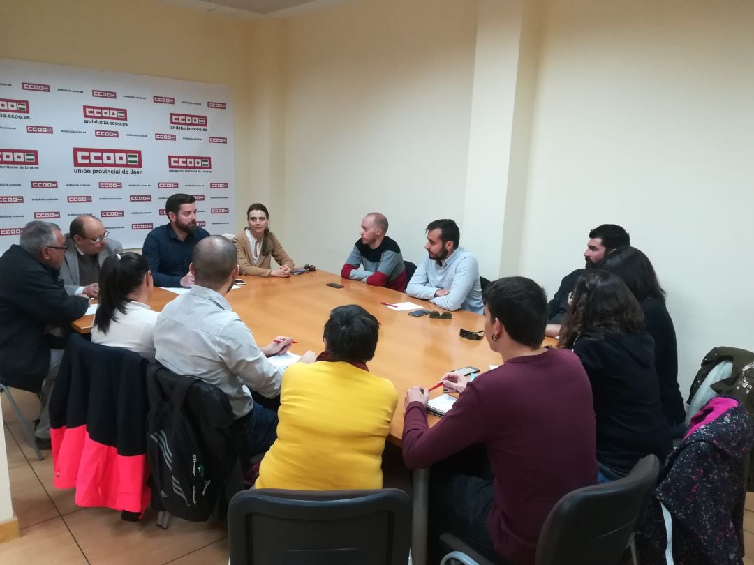 Reunión entre CCOO e IU Linares.