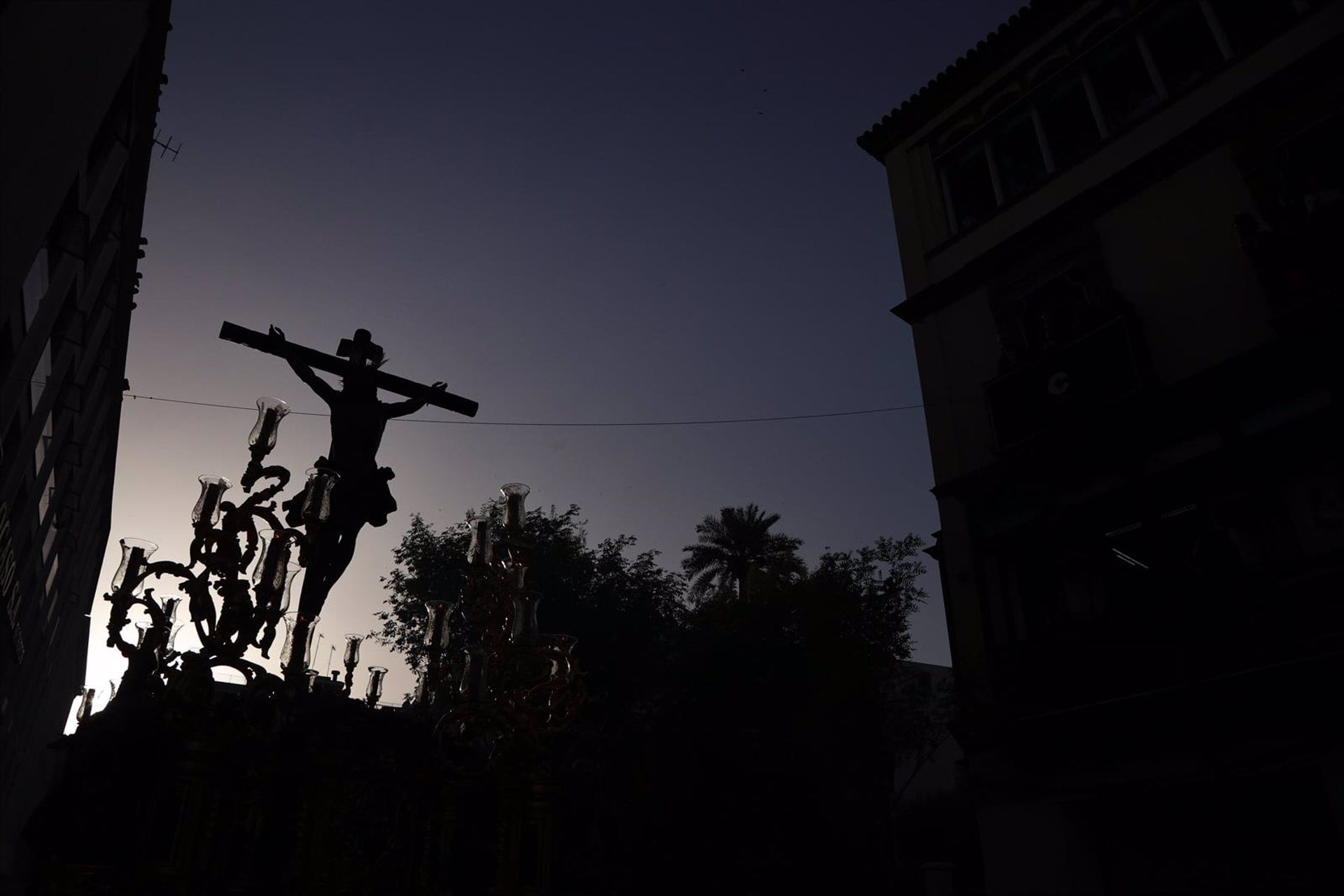 Imagen de Archivo del Cristo del Cachorro, que participará en la procesión de diciembre, durante el último Santo Entierro Magno. - Joaquin Corchero - Europa Press