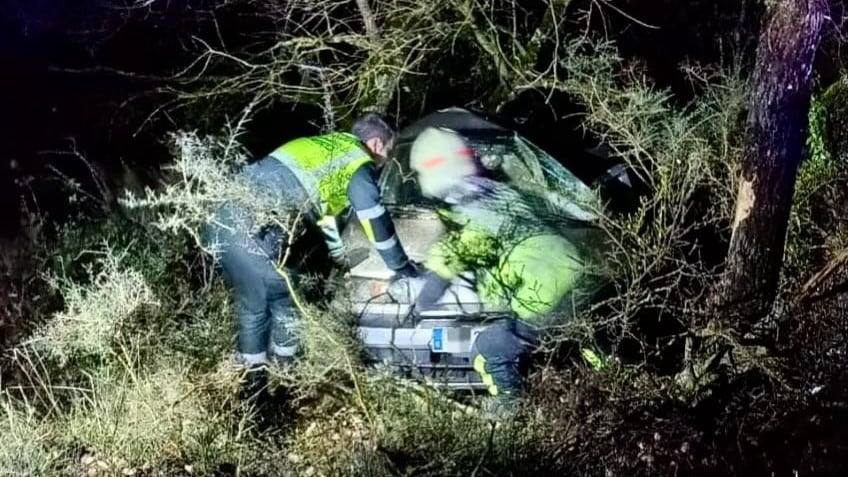 Accidente de tráfico por salida de vía en Allín. Guardia Civil Navarra