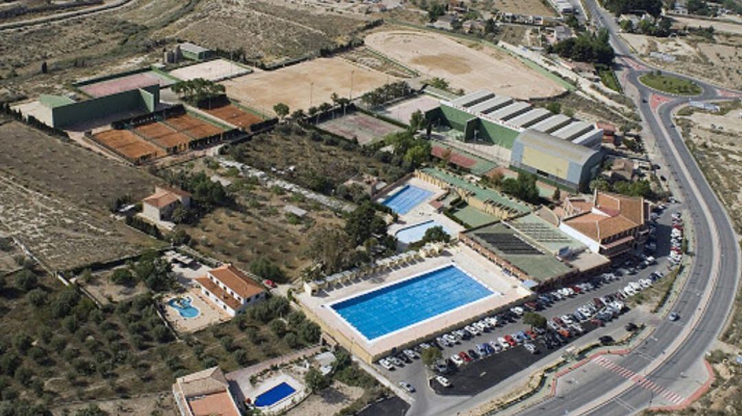 La ciudad deportiva del Centro Excursionista Eldense va abriendo sus instalaciones paulatinamente