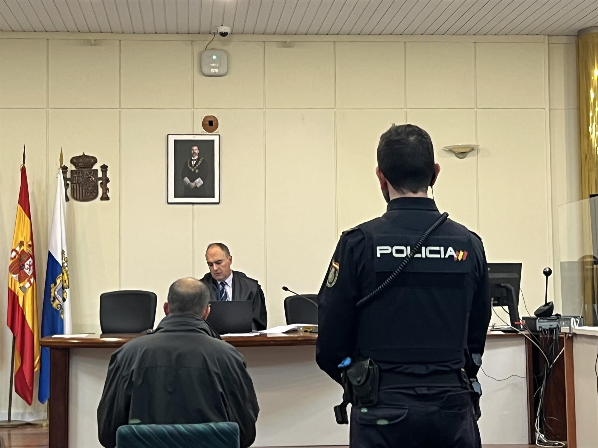 Juicio contra el acusado de matar a su madre en Santander.