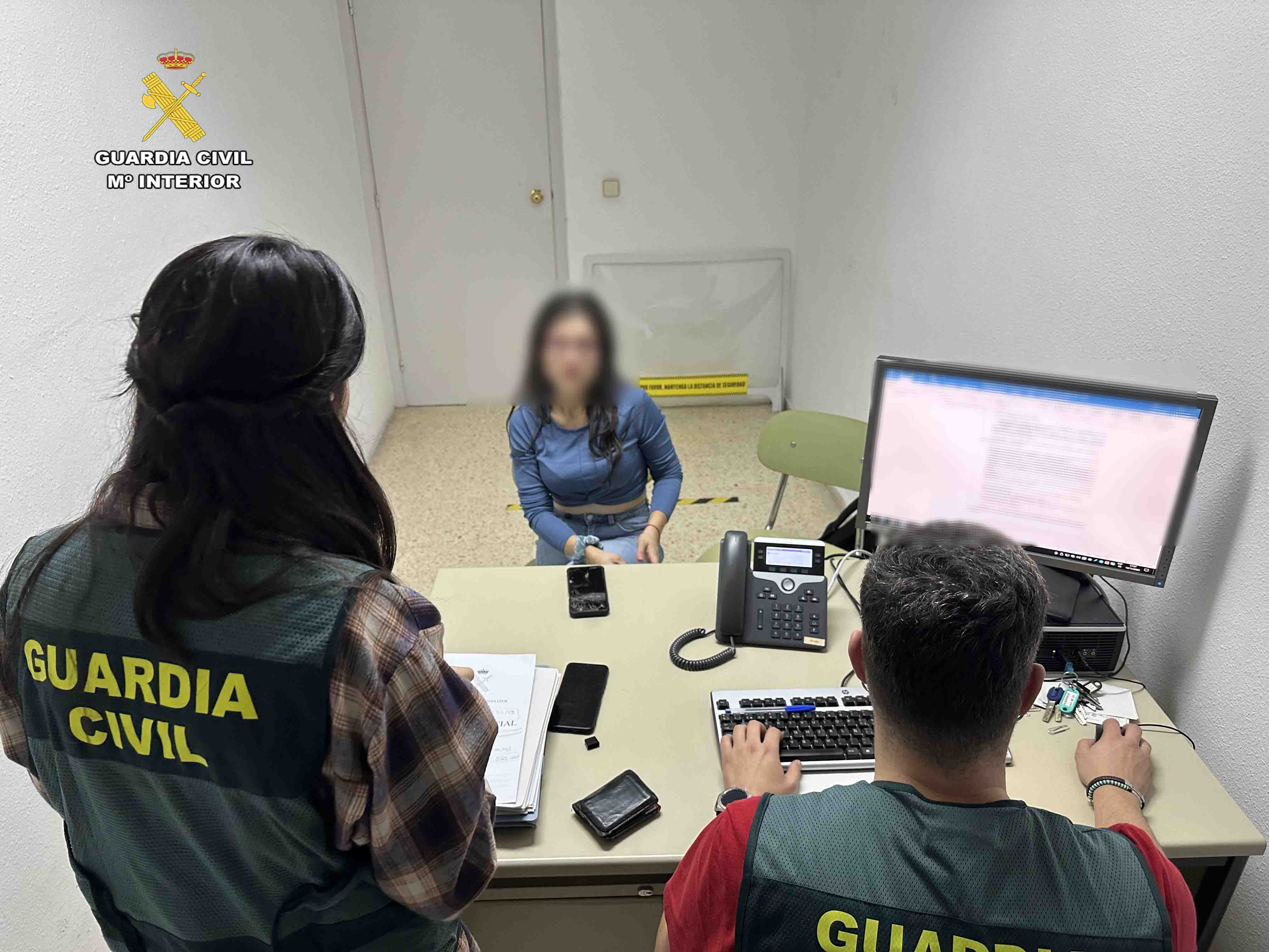 Detenidos cinco ciberdelincuentes por estafar 382.810€ euros a empresas y ayuntamientos riojanos