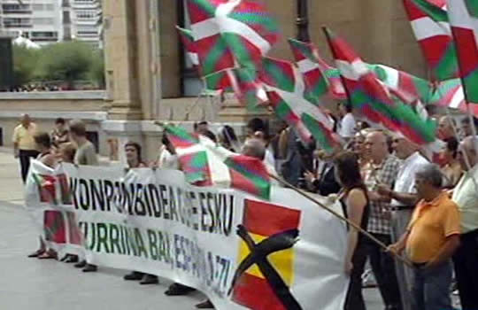 El sociómetro refleja que un 23% de la población en Euskadi se muestra partidaria de la independencia, un 31% estaría o no a favor dependiendo de las circunstancias, mientras que un 41% está en contra y un 5% no sabe o no contesta