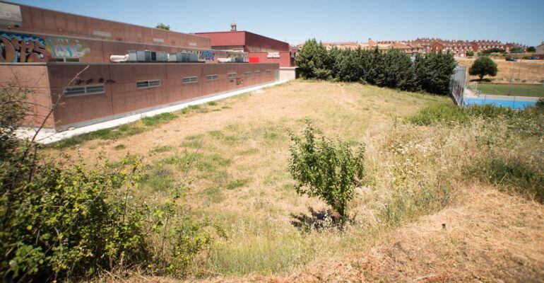 Construcción de pistas de voley playa en el Complejo Deportivo Municipal &#039;Lorenzo Rico&#039;