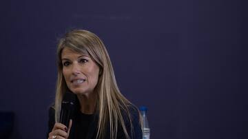 La periodista Maribel Vilaplana asegura que Mazón recibió numerosas llamadas durante la comida de El Ventorro